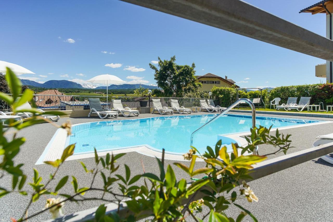 Hotel Alexandres Appiano Sulla Strada Del Vino Bagian luar foto