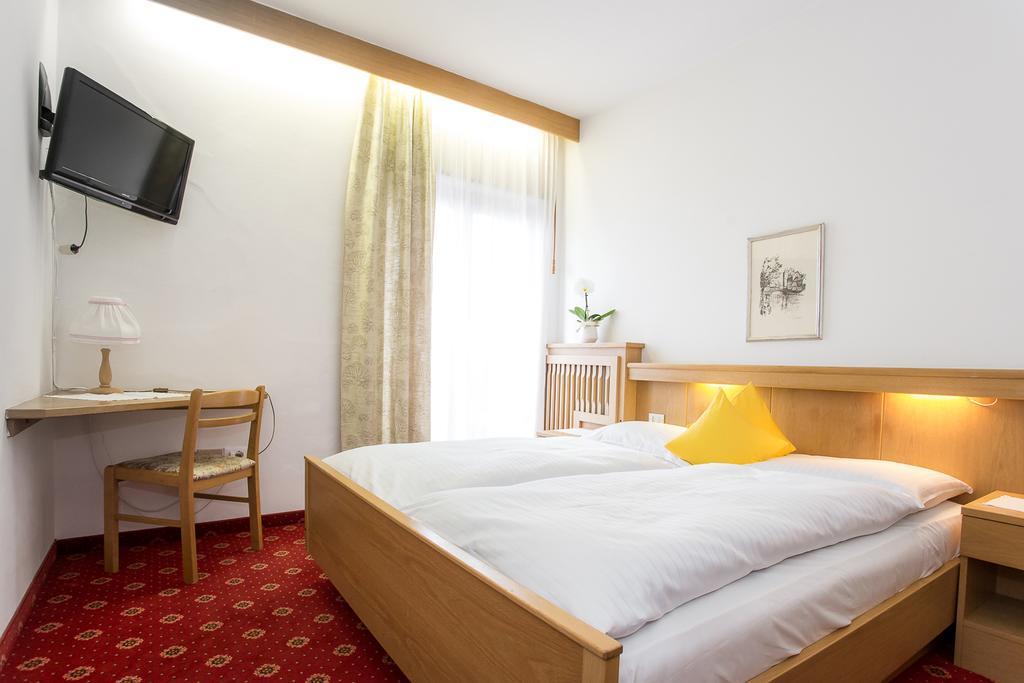 Hotel Alexandres Appiano Sulla Strada Del Vino Bagian luar foto