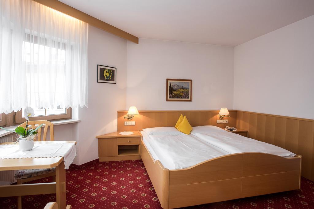 Hotel Alexandres Appiano Sulla Strada Del Vino Bagian luar foto
