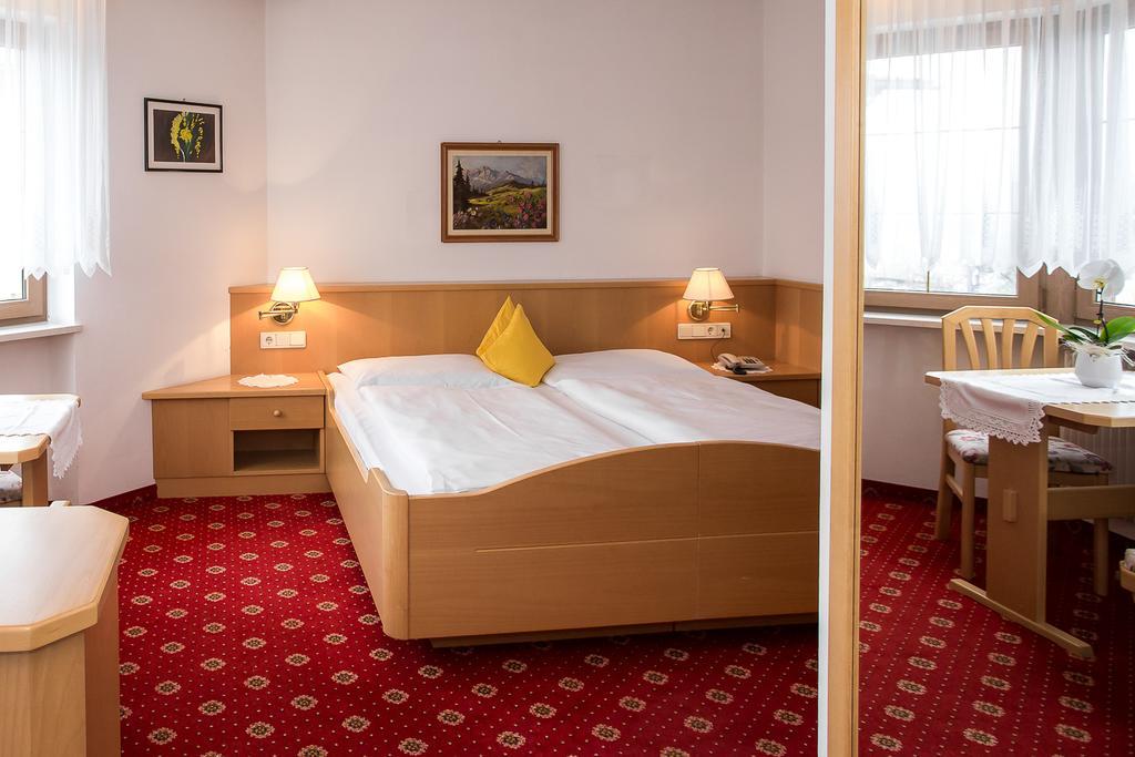 Hotel Alexandres Appiano Sulla Strada Del Vino Bagian luar foto