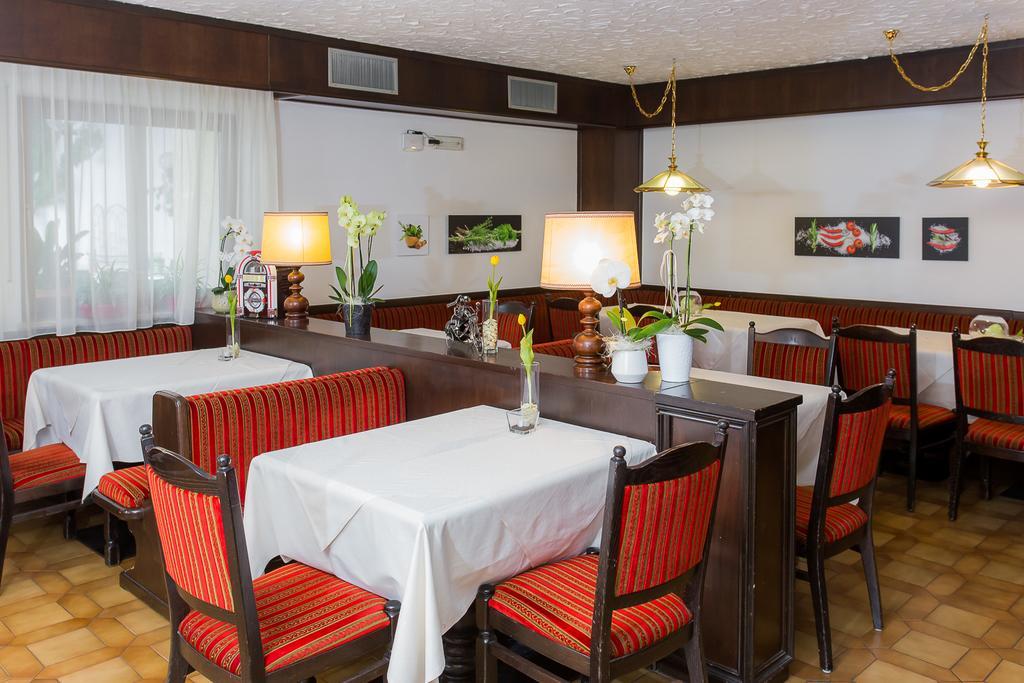 Hotel Alexandres Appiano Sulla Strada Del Vino Bagian luar foto