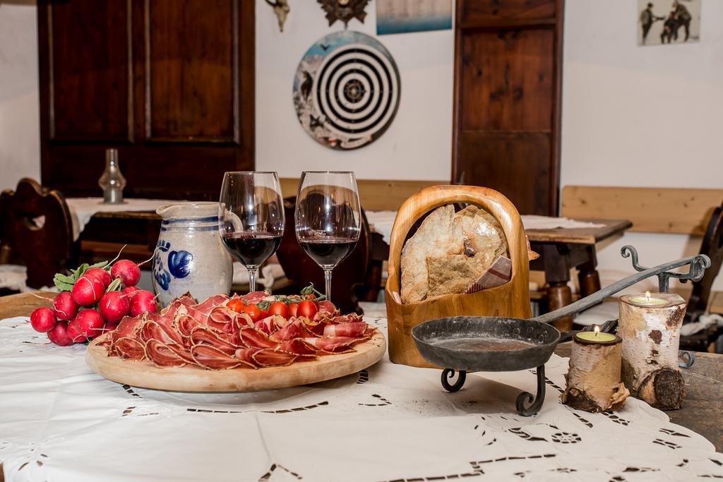 Hotel Alexandres Appiano Sulla Strada Del Vino Bagian luar foto